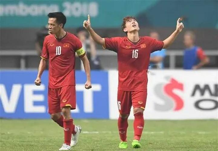 Học tiếng Anh và tìm thấy tình yêu: Câu chuyện của chị An và anh David